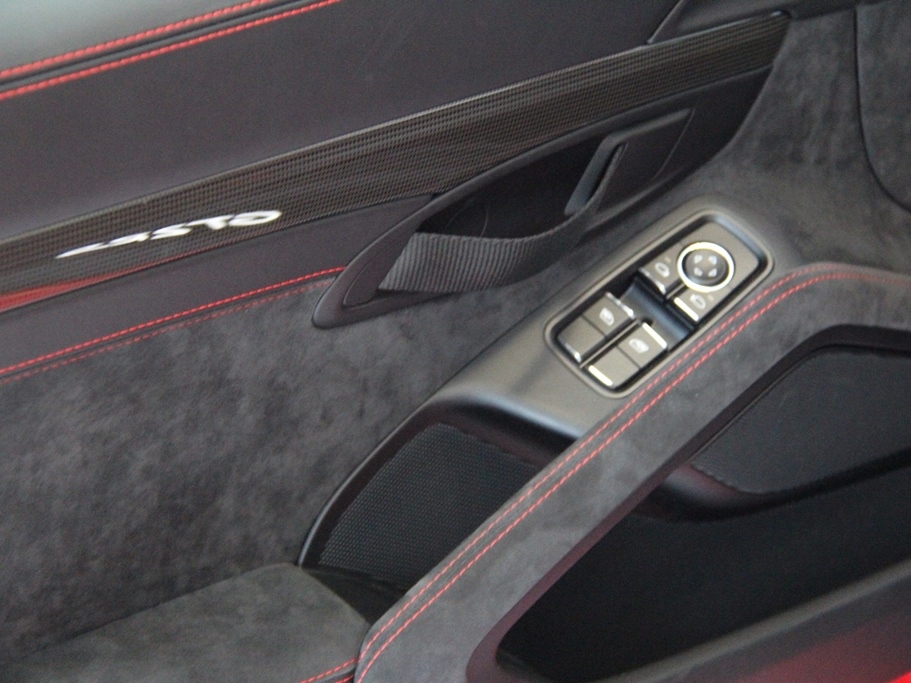 Porsche 991 GT2 RS Coupe 700PS Weissach-Paket LED Kamera Bose Surround